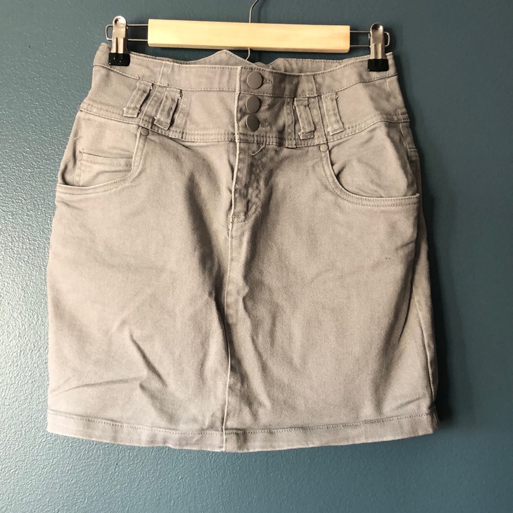 Grey denim skirt